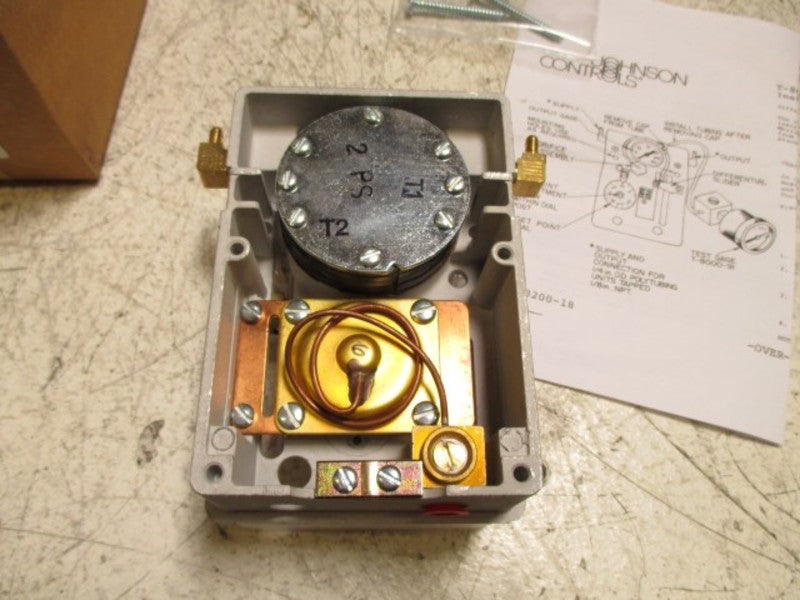 JOHNSON CONT P-8000-6 PRESSURE CONTROLER NSMP