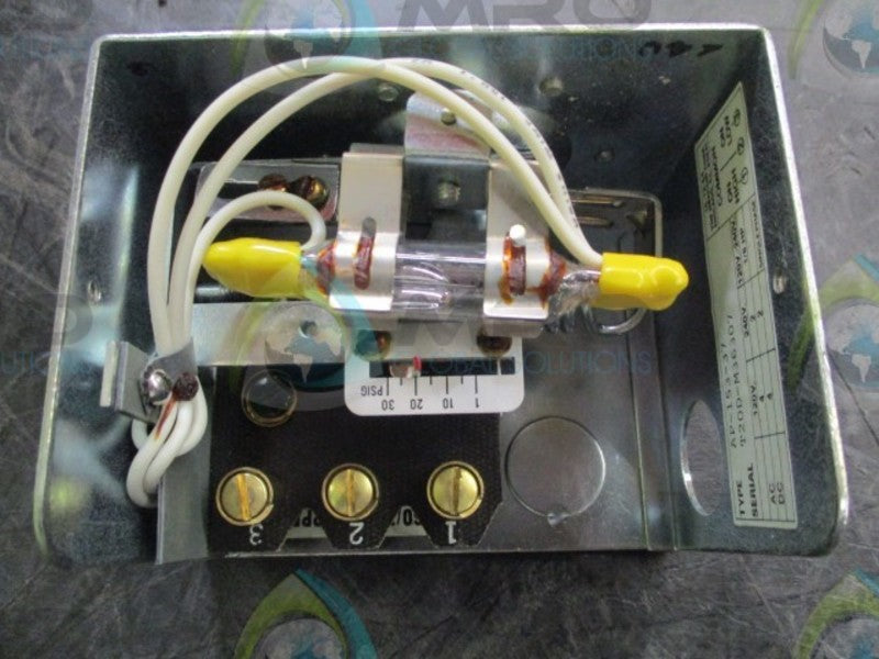 MERCOID CONTROL AP-153-37 UNMP