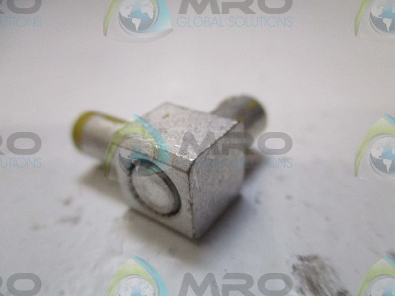 LOT OF 8 THOMAS & BETTS MD1210M-1 UNINSULATED MALE DISCONNECT NSMP