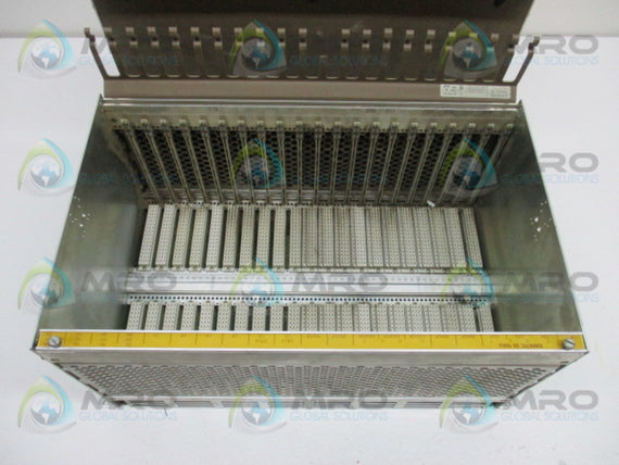 SIEMENS SIMATIC S5 6ES5155-3UA11 RACK  UNMP