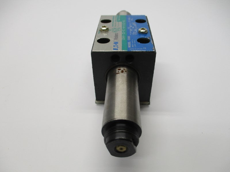 EATON VICKERS DG4V-3S-6C-M-U-B5-60 02-109824 5000PSI (AS PICTURED) NSNP
