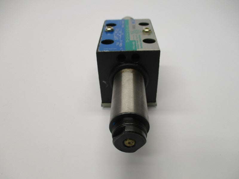 EATON VICKERS DG4V-3S-6C-M-U-B5-60 02-109824 5000PSI (AS PICTURED) NSNP