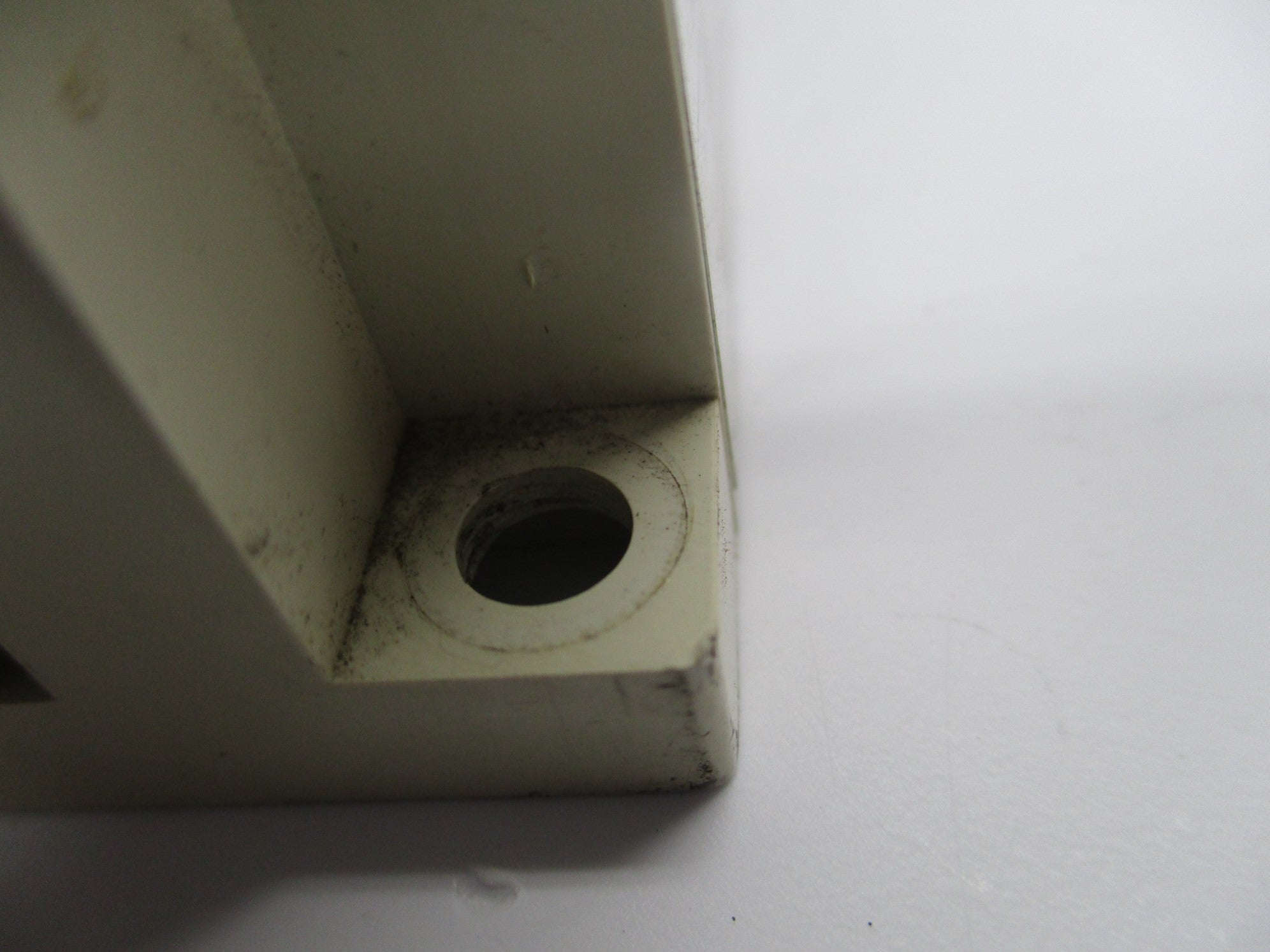 INDUSTRIAL SPARE PART 1745-E151 SER. A 85-132VAC 1.0A UNMP