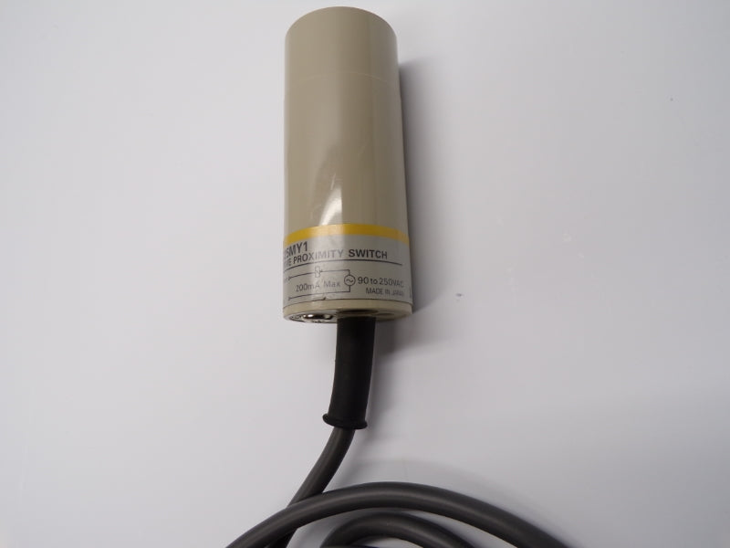OMRON E2K-C25MY1 90-250VAC UNMP