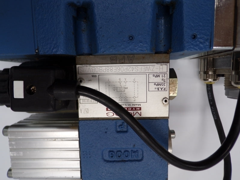 MOOG D681-4817 D633-7308 24VDC NSNP
