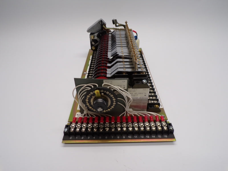 EAGLE SIGNAL MT1916A625 240VAC 10A NSNP