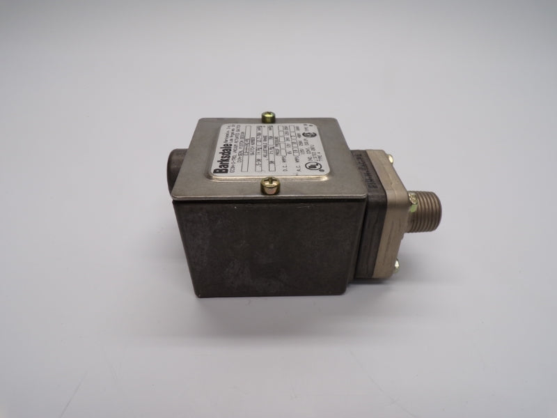 BARKSDALE E1H-H-VAC-P6 600V 10A NSNP