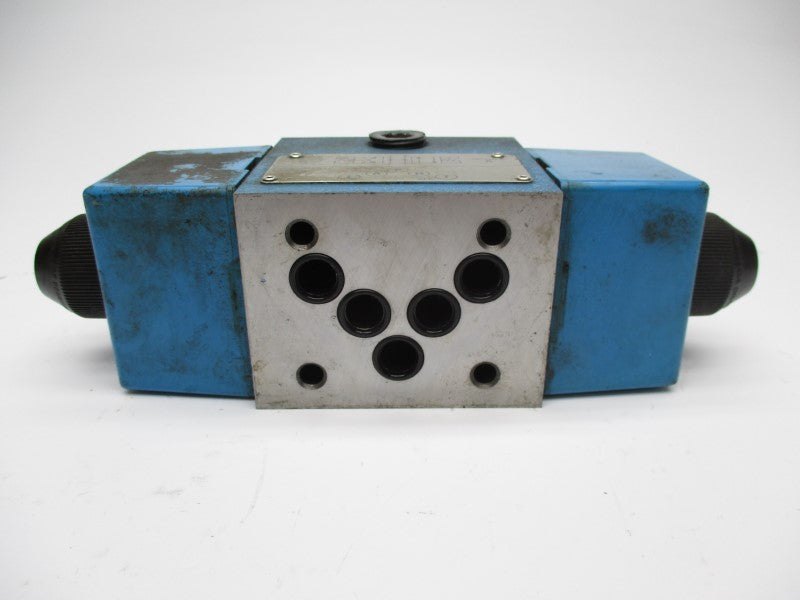 VICKERS 02-119595 DG4S4010CUB60 110/120V .85/.69A (AS PICTURED) UNMP