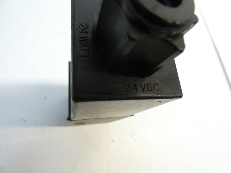 PARKER D1VW11ENJPF70 24VDC 1.00A 3000PSI UNMP