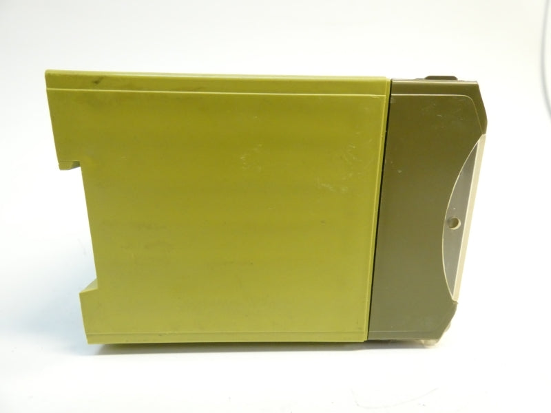 PILZ PNOZ/324VDC5S1O1W 250/400VAC 8/5A (AS IS) NSNP