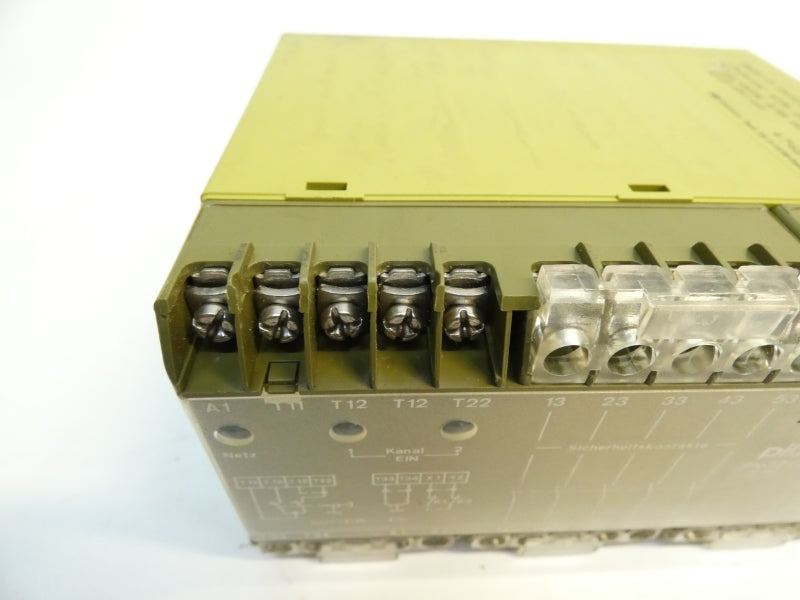 PILZ PNOZ/324VDC5S1O1W 250/400VAC 8/5A (AS IS) NSNP