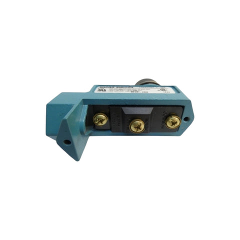 MICRO SWITCH BZV6-2RN 600VAC 15A (AS PICTURED) NSNP