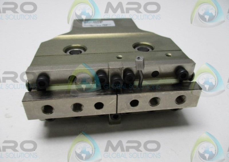 DESTACO RP-25PM PARALLEL PNEUMATIC GRIPPER ROBOT  NSNP