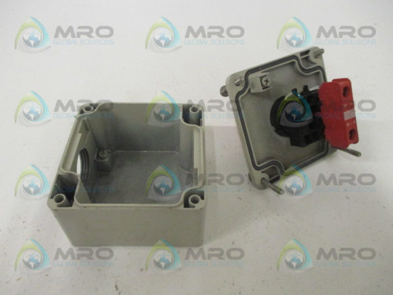 TELEMECANIQUE XAP-G19201 CONTROL SATTION ENCLOSURE  UNMP