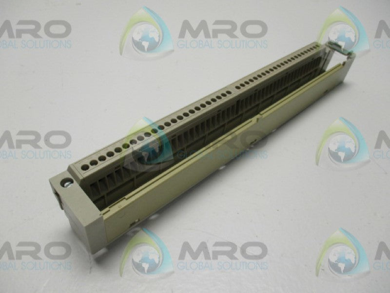 SIEMENS SIMATIC S5 6ES5490-7LB21 CONNECTOR WITH SCREW TERMINAL  NSMP