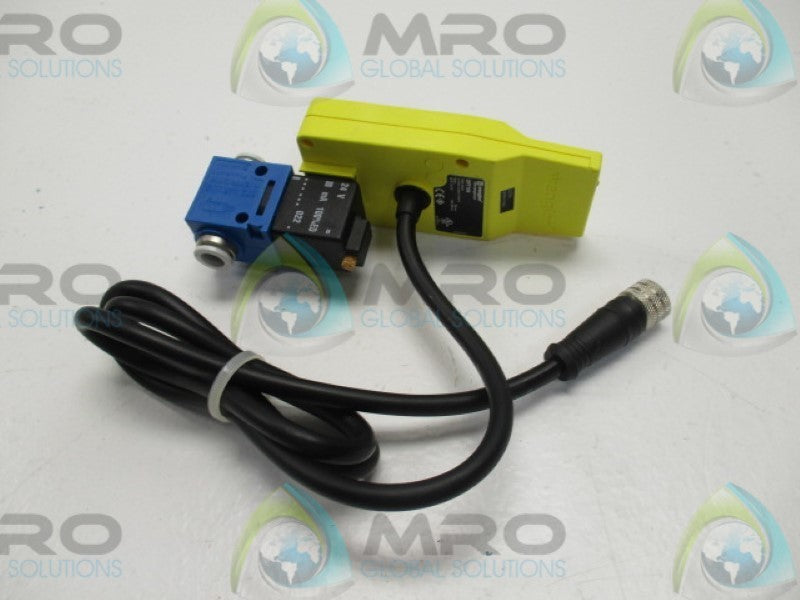 WENGLOR OPT104 REFLEX SENSOR FOR CONVEYOR  24V  NSMP