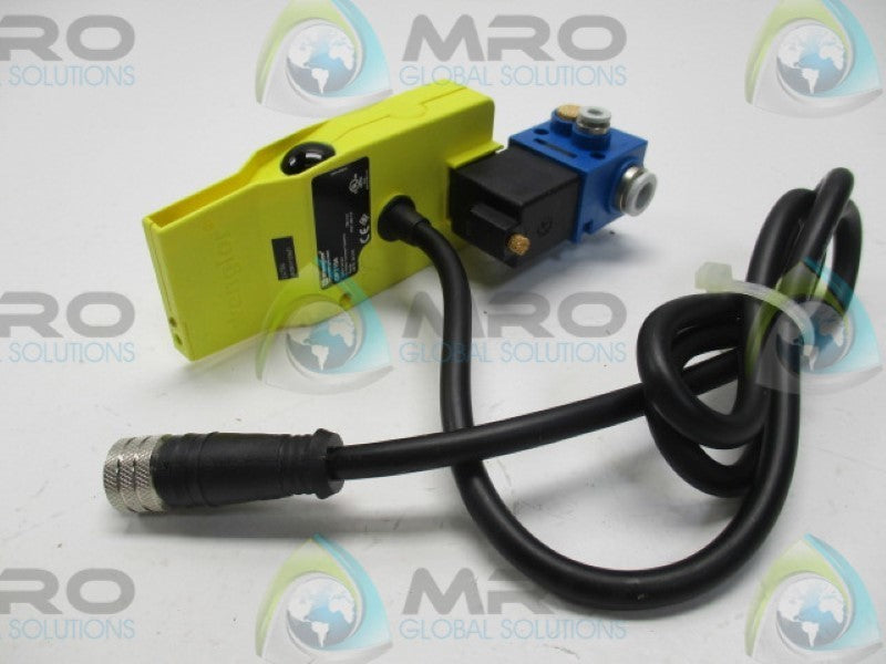 WENGLOR OPT104 REFLEX SENSOR FOR CONVEYOR  24V  NSMP