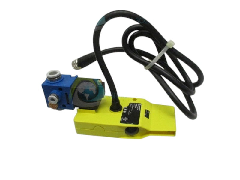 WENGLOR OPT104 REFLEX SENSOR FOR CONVEYOR  24V  NSNP