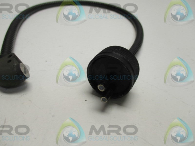 SICK LM16-500 RIGHT ANGLE PARALLEL LIGHT SPOT SENSOR  NSMP