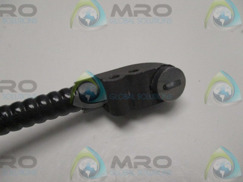 SICK LM16-2000 RIGHT ANGLE PARALLEL LIGHT SPOT SENSOR  NSMP