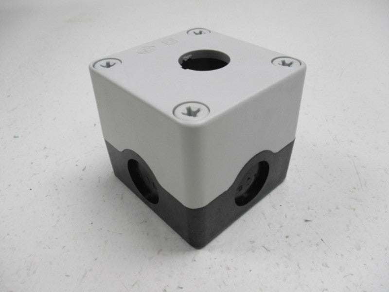 KLOCKNER MOELLER A22-I1M SUREFACEMOUNT ENCLOSURE 1-UNIT  NSMP