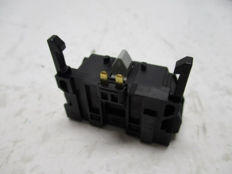 IDEC HW-GA1 FULL VOLTAGE ADAPTER 24V   UNMP