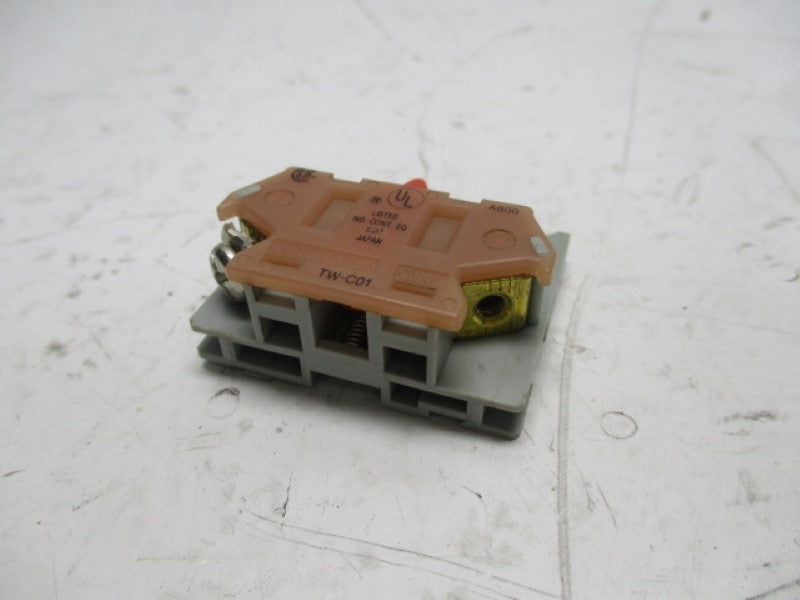 IDEC TW-C01 CONTACT BLOCK  UNMP