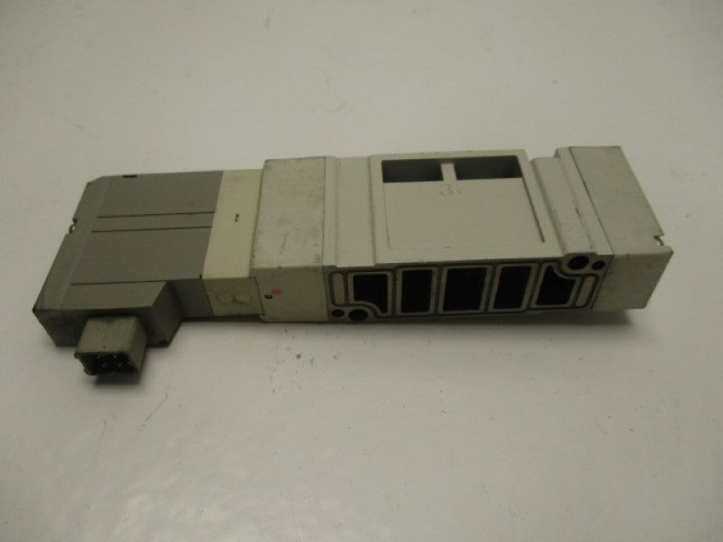 SMC SV2A00-5FU SOLENOID VALVE  UNMP