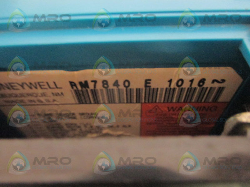 HONEYWELL RM7840E1016 FLAME AMPLIFIER BURNER CONTROLLER (AS PICTURED)  UNMP