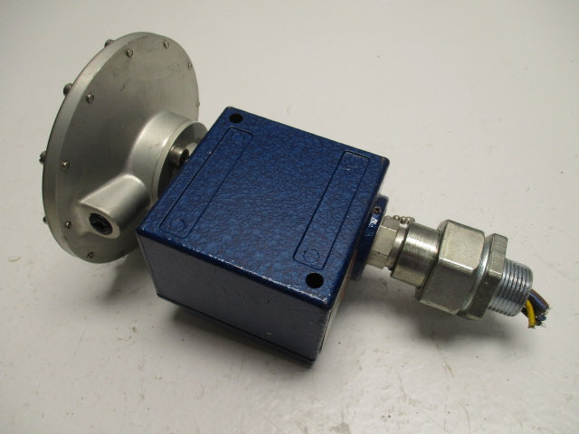 ITT 142PS2CC6-443  UNMP