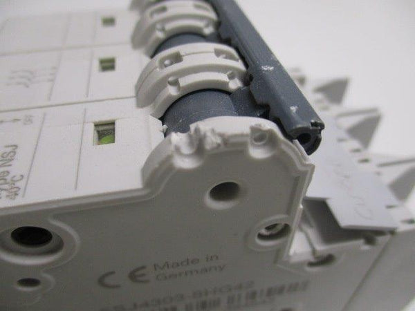SIEMENS 5SJ4303-8HG42 CIRCUIT BREAKER 3A (AS PICTURED)  UNMP