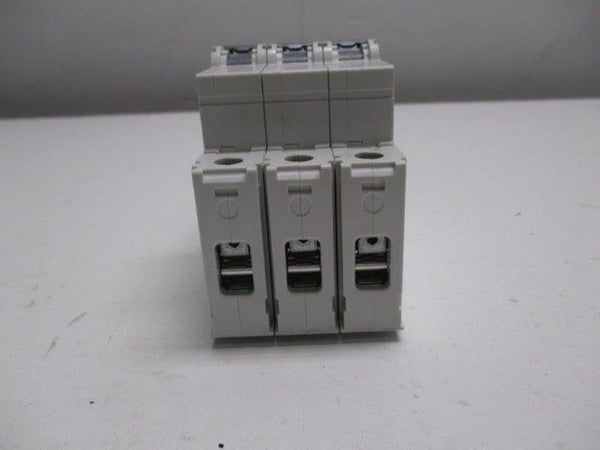 SIEMENS 5SJ4318-7HG41 CIRCUIT BREAKER 15A  UNMP