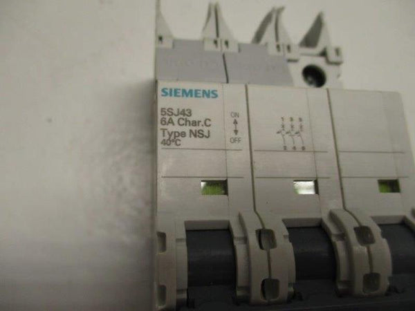 SIEMENS 5SJ4306-7HG42 CIRCUIT BREAKER 3A (AS PICTURED)  UNMP