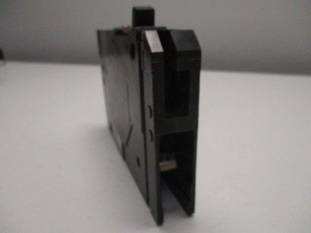 SIEMENS ED21B015 CIRCUIT BREAKER 15A  UNMP