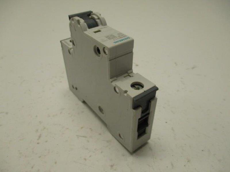 SIEMENS 5SY6111-7 CIRCUIT BREAKER 5A  NSNP