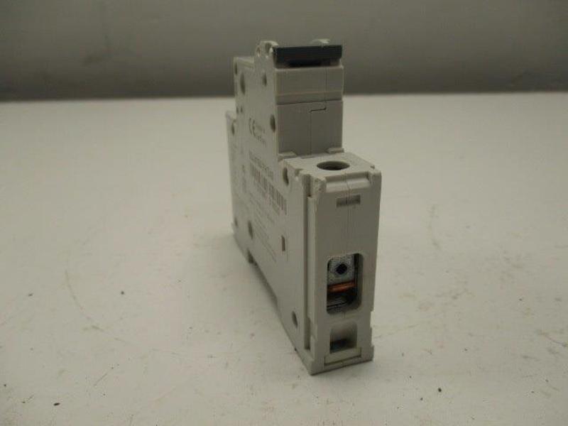 SIEMENS 5SJ4104-7HG40 CIRCUIT BREAKER 4A  UNMP