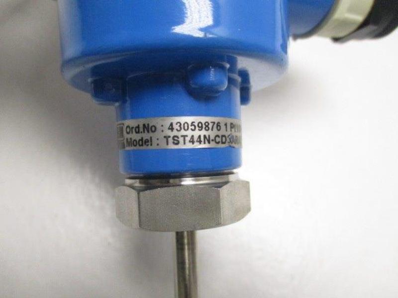 ENDRESS+HAUSER 43059876 TST44N-CD3ARA2BA1B TMT137-RB0  UNMP