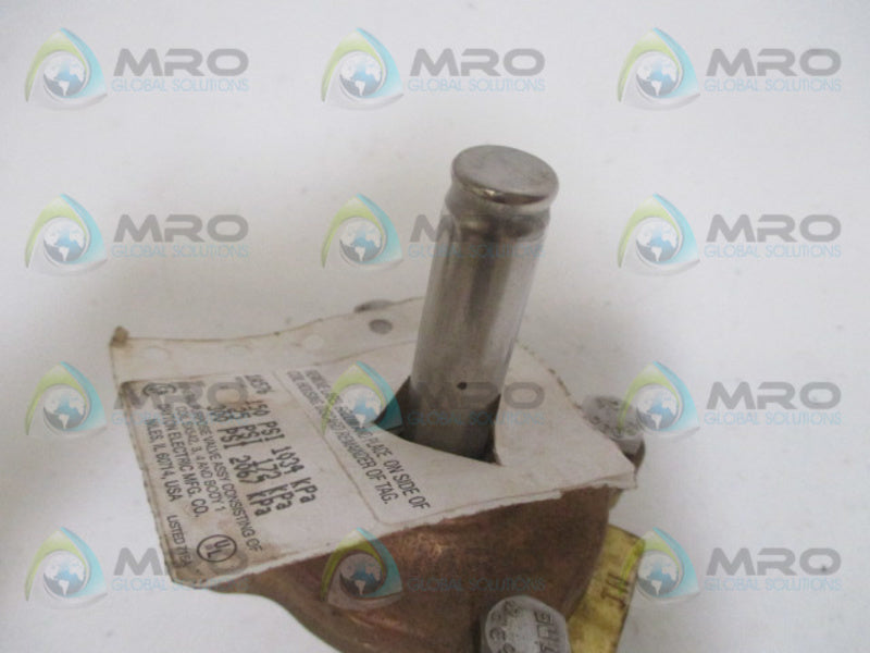 DAYTON ELECTRIC 1A576 SOLENOID VALVE WITH OUT COIL   NSNP