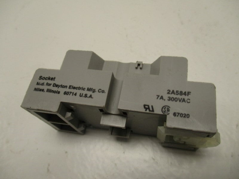 DAYTON 2A584F  UNMP