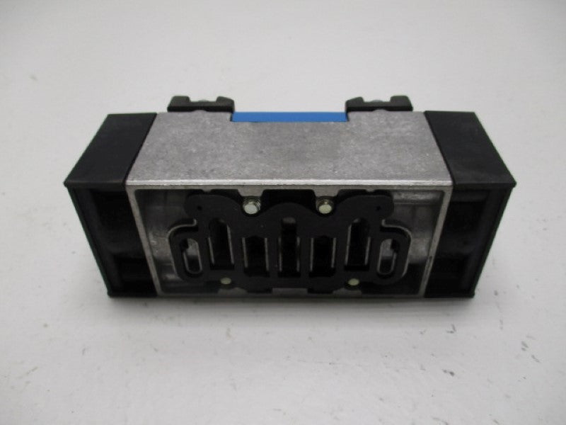 FESTO VL-5/3G-D-1-C  NSMP