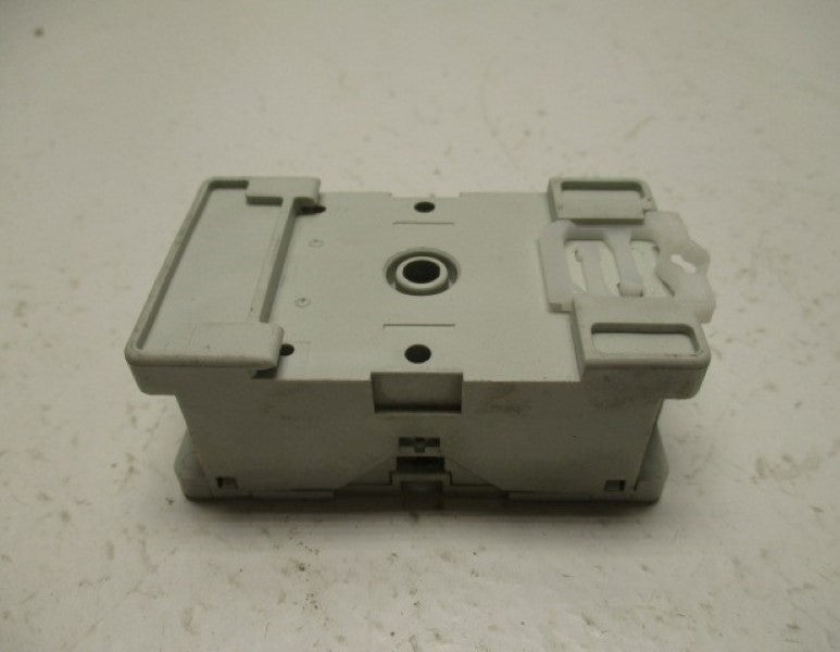 ALLEN BRADLEY 700-HN100 RELAY SOCKET SER. D  UNMP