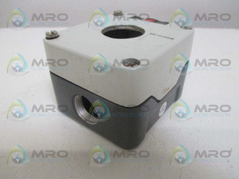 DAYTON 32W278 METALIC PUSH BUTTON ENCLOSURE  NSMP