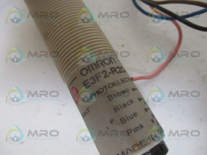OMRON E3F2-R2C4 PHOTOELECTRIC SWITCH  UNMP
