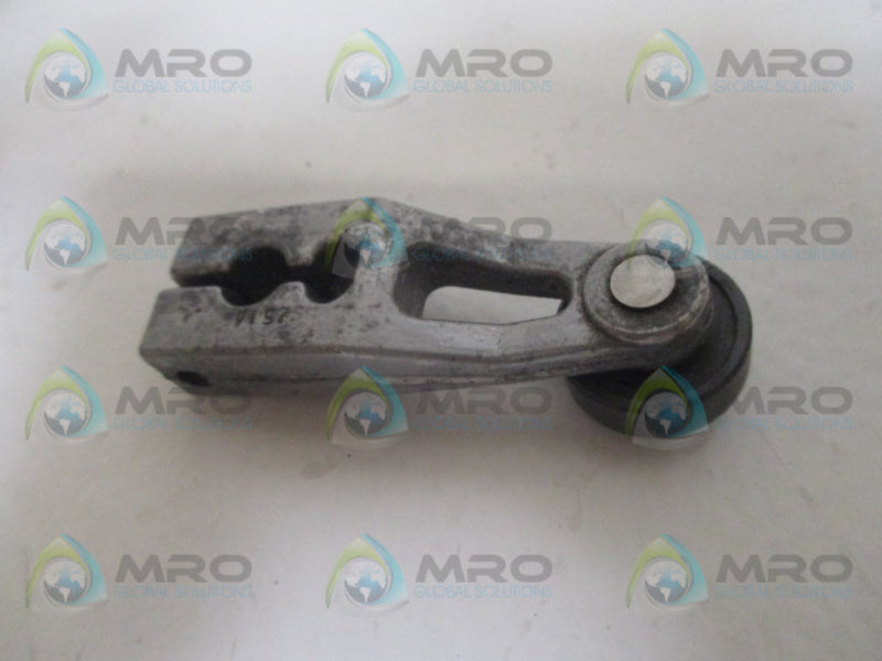 MICRO SWITCH LSZ51A LIMIT SWITCH ROLLER ARM  UNMP