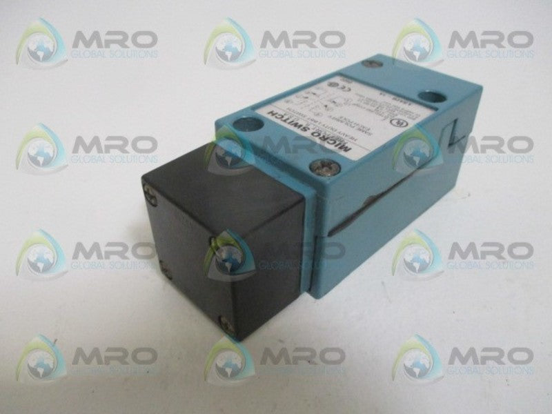 MICRO SWITCH LS2AB-1A LIMIT SWITCH    UNMP