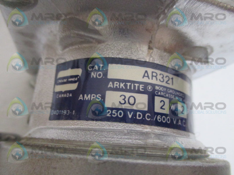 CROUSE HINDS AR321 RECEPTACLE 30A  NSMP