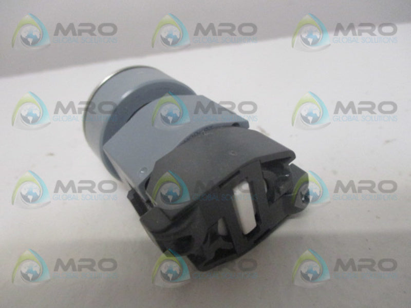 EAO E-704.01-1892NX RED PUSHBUTTON SWITCH  NSMP