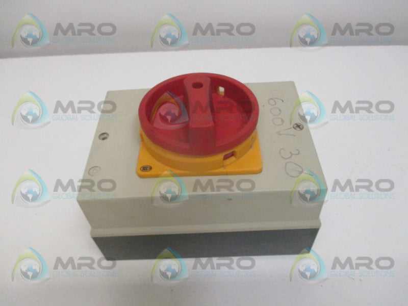 KLOCKNER MOELLER P3-63 DISCONNECT SWITCH (AS PICTURED)  UNMP
