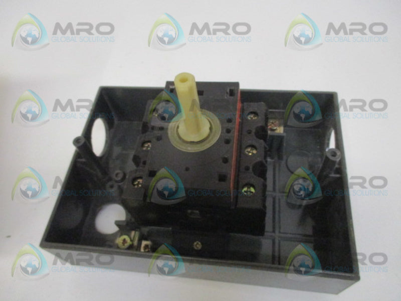 KLOCKNER MOELLER P3-63 DISCONNECT SWITCH (AS PICTURED)  UNMP