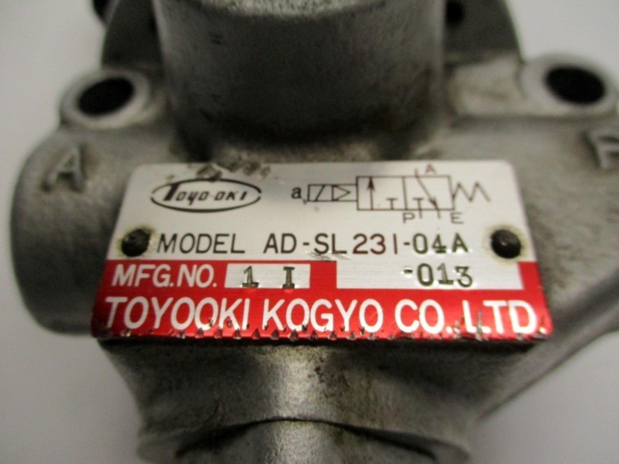 TOYOOKI KOGYO AD-SL231-04A-013 110V (AS PICTURED) NSNP